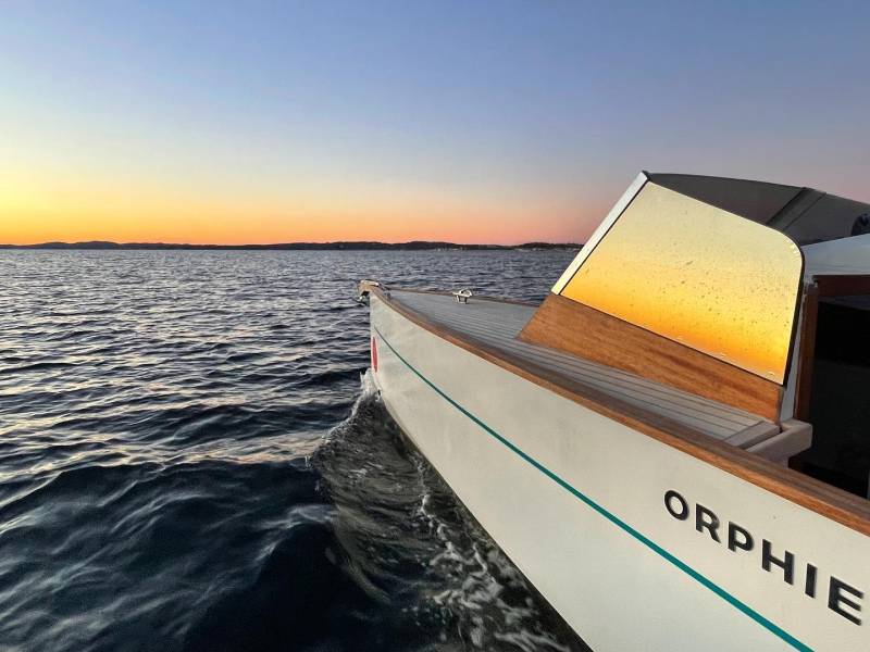 bateau à propulsion électrique